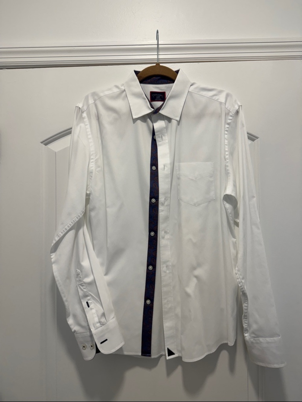 UNTUCKit White Dress Shirt with Purple design Contrast Placket
